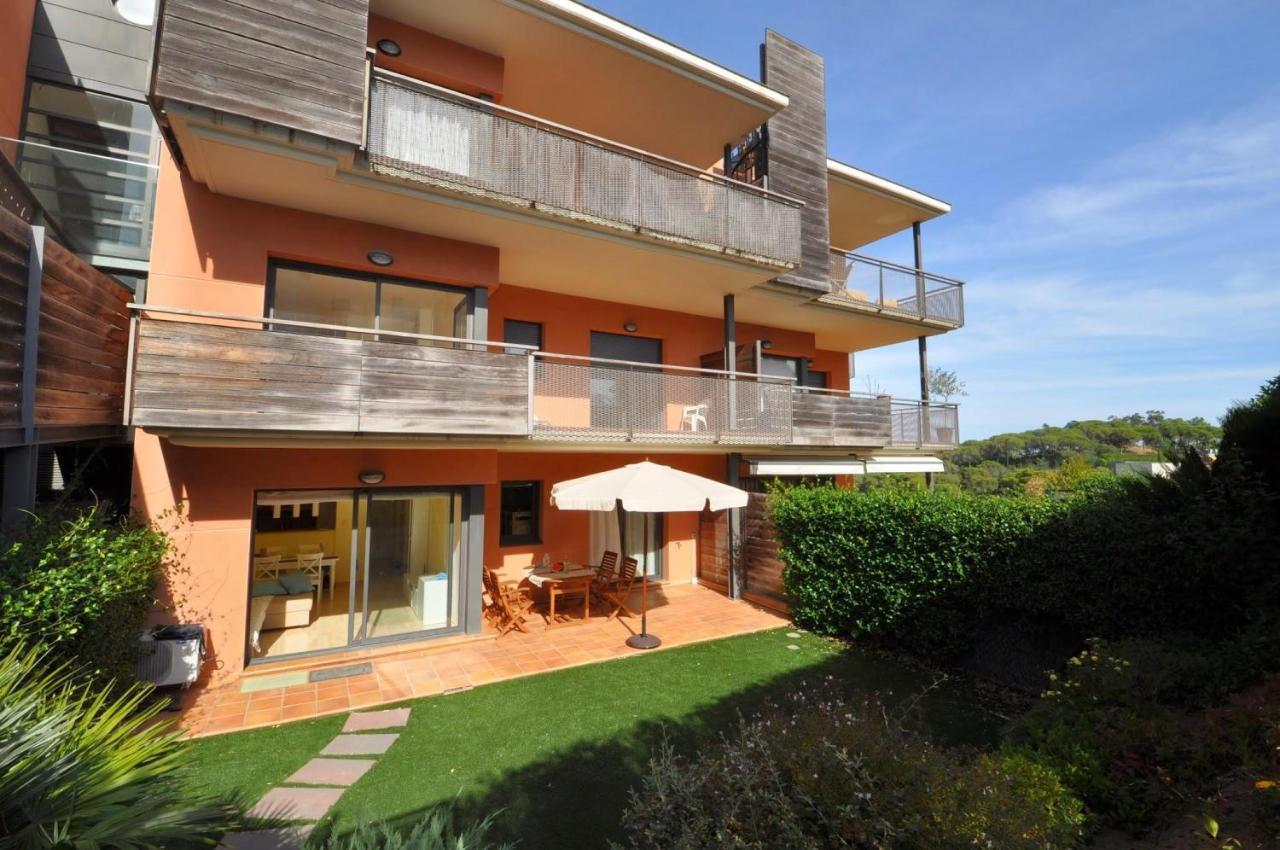 Pretty Garden Apartment Next To A Charming Beach Lloret de Mar Buitenkant foto