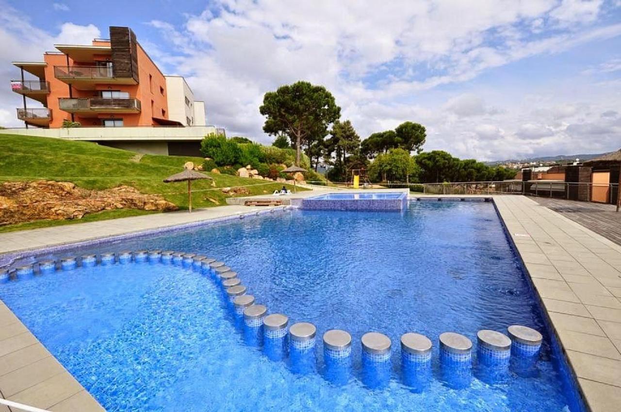 Pretty Garden Apartment Next To A Charming Beach Lloret de Mar Buitenkant foto